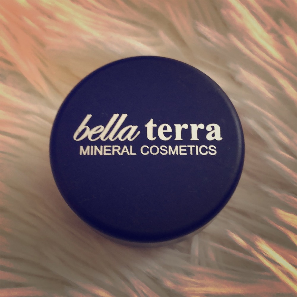 Bella Terra Mineral Cosmetics- Mineral Shimmer